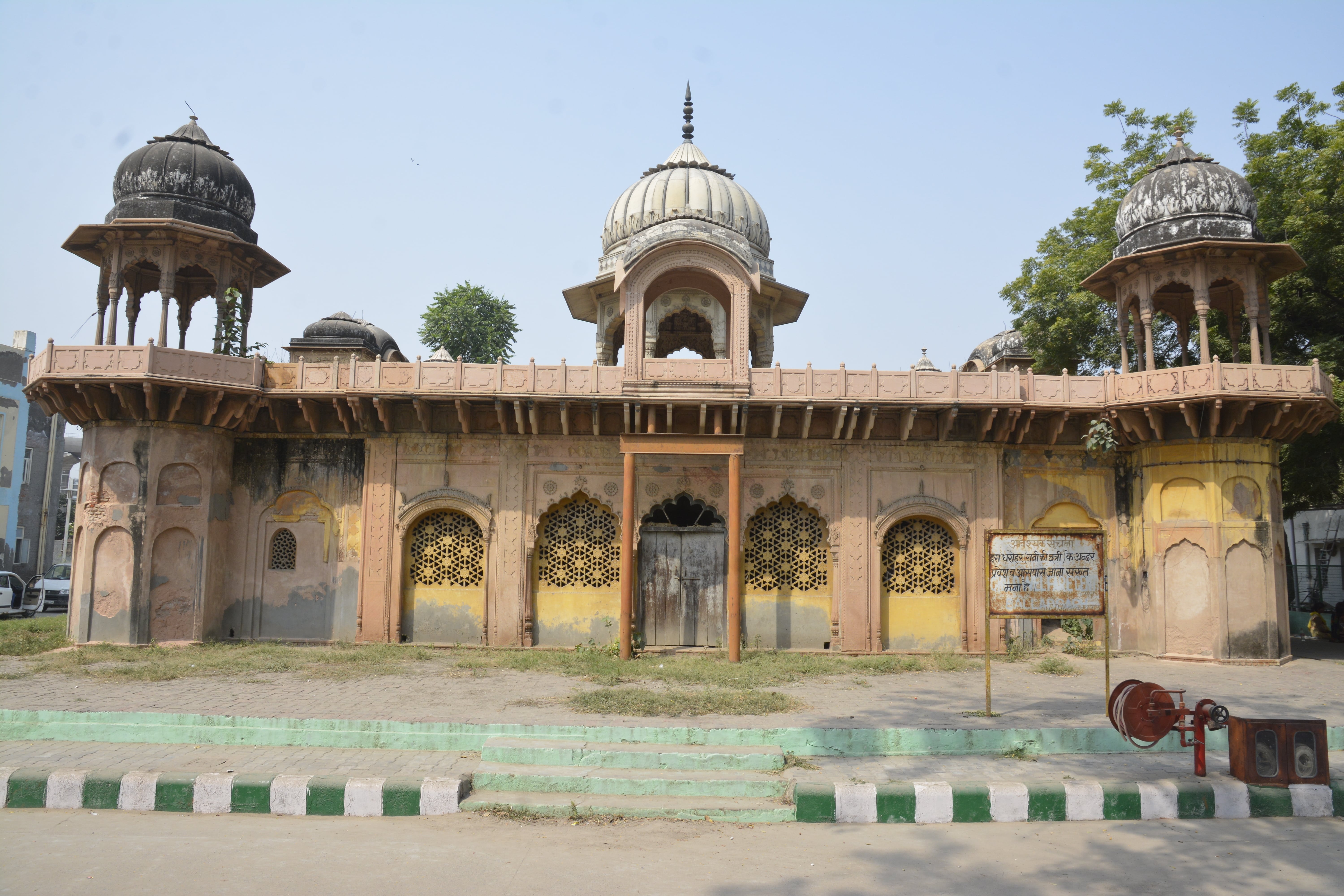 Rani ki Chatri and Tank Faridabad