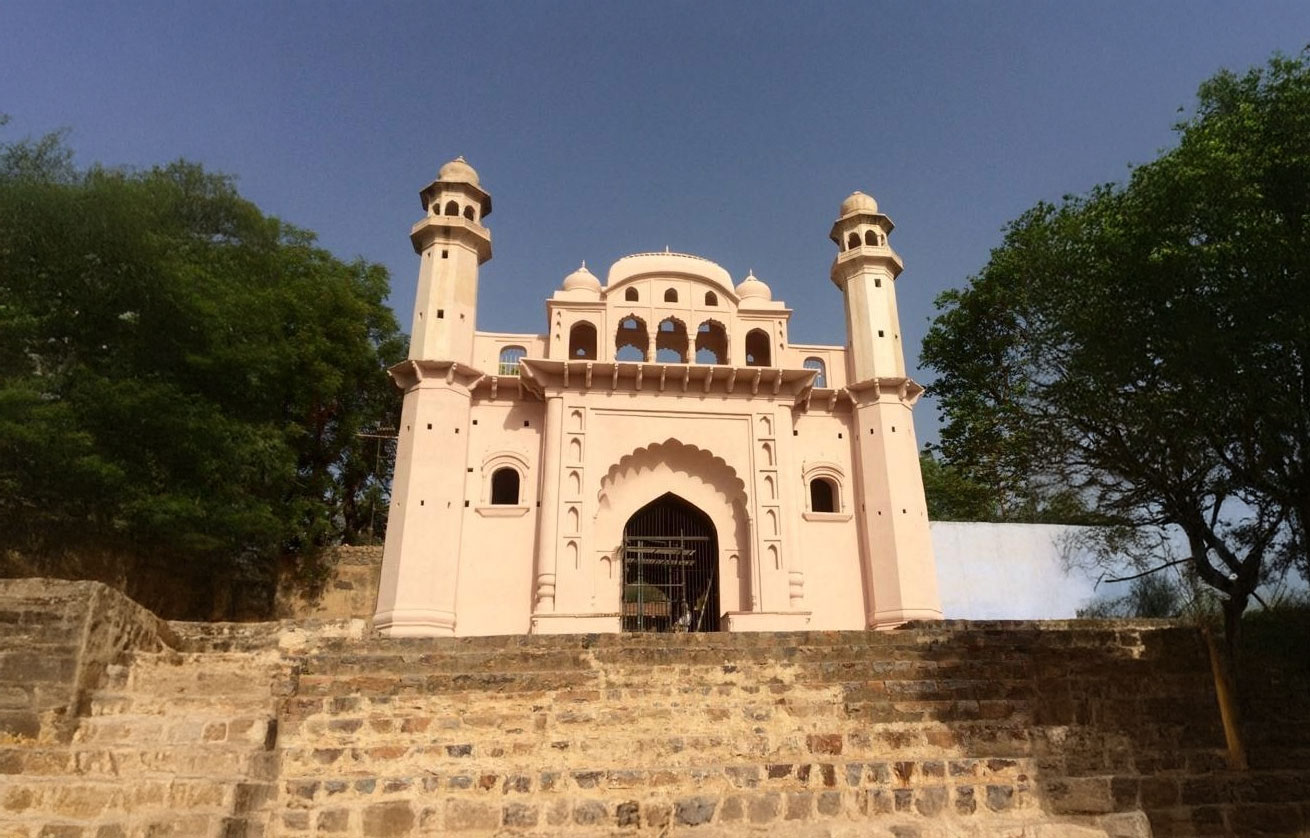 Sheikh Mussa ka Dargah and Jhulti Minar Nuh